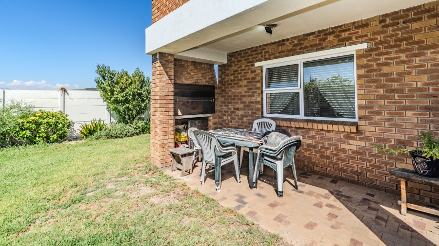 6 Bedroom Property for Sale in Rouxville Western Cape